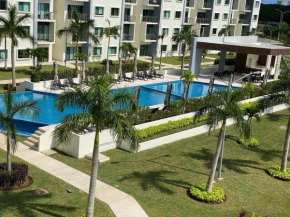 Amazing Condo with great Pool and 24/7 security